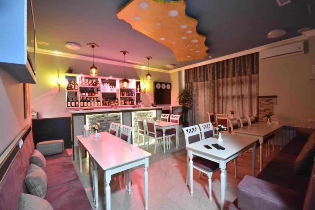 California Boutique Hotel Erevan Esterno foto